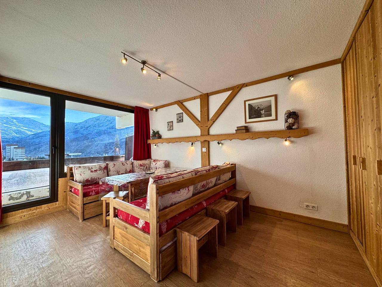 Studio entier, Studio ski aux pieds au cœur des Ménuires, balcon sud in Les Menuires, Saint-Martin-de-Belleville