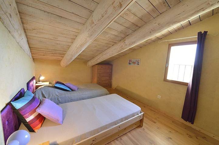 Gîte pour 5 personnes, avec terrasse et jardin à Aurel - 3