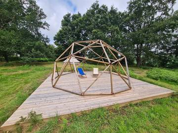Tente pour 2 personnes, avec terrasse ainsi que jardin et vue en Pyrénées-Atlantiques