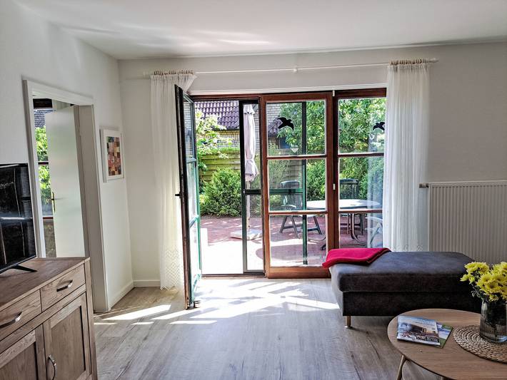 Ferienwohnung für 3 Personen, mit Terrasse und Garten in Warwerort - 2
