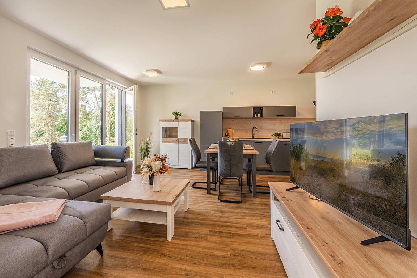 Entire apartment, Moderne Ferienwohnung mit Terrasse, Wlan & Naturblick in Zirchow, Usedom