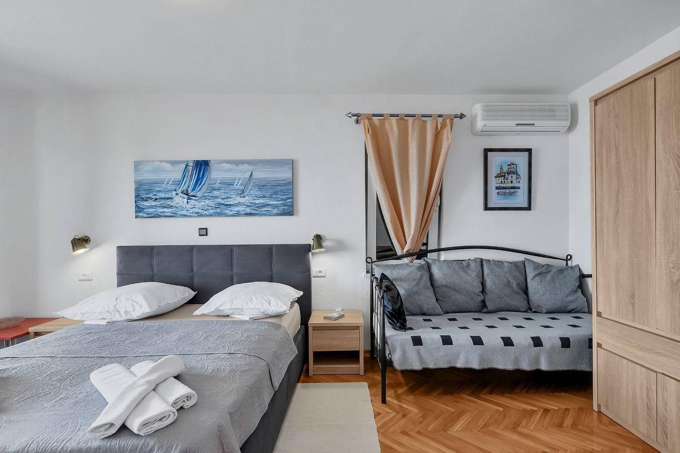Room with beautiful sea view in Dugi Rat, Condado de Split-Dalmacia