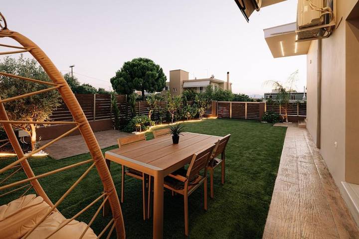 Ferienhaus für 6 Personen, mit Balkon und Terrasse sowie Garten und Ausblick