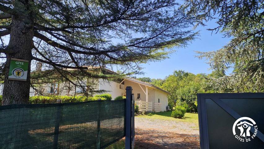 Gîte pour 2 personnes, avec terrasse et piscine dans le Tarn - 3