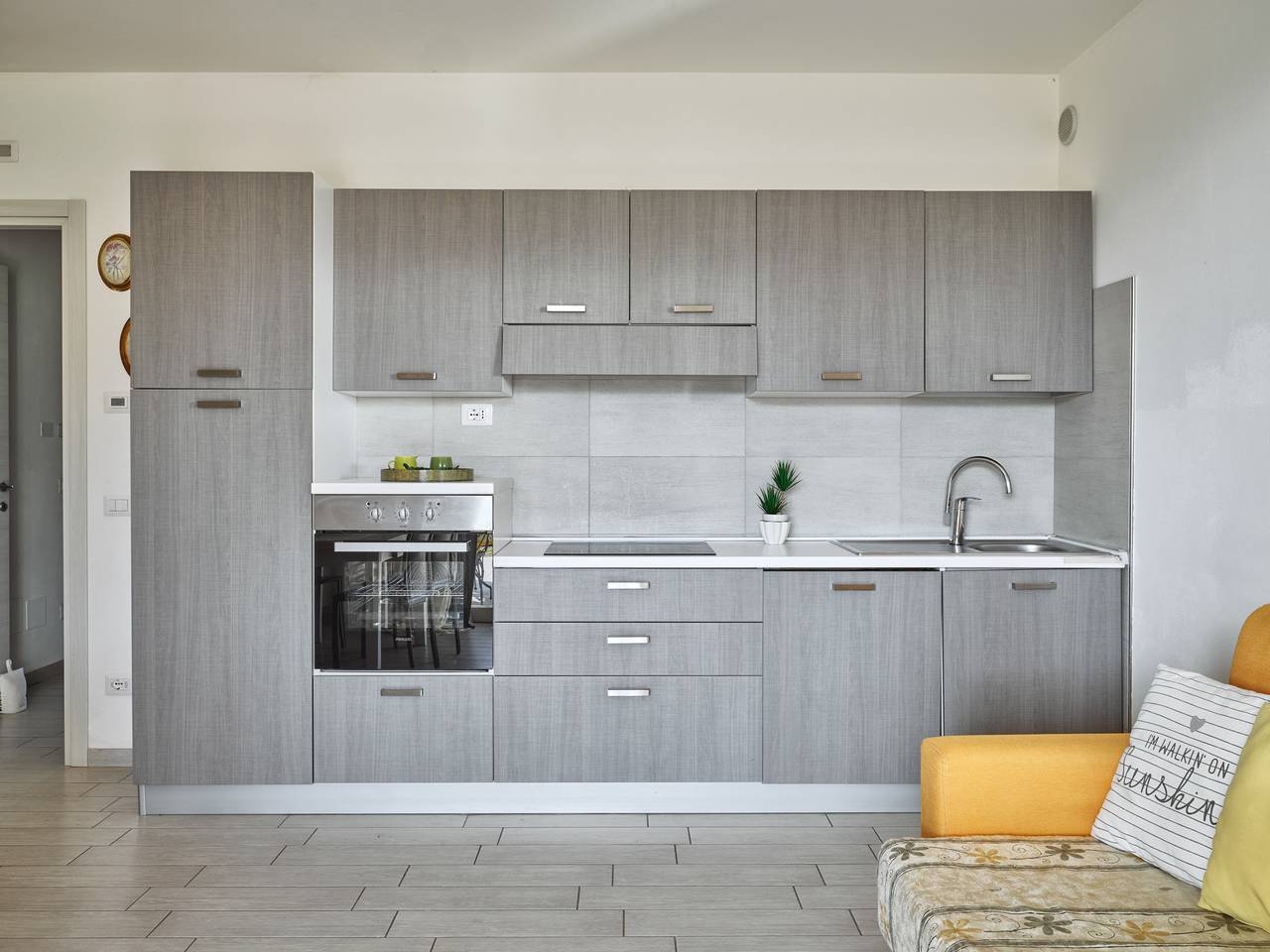 Appartamento intero, Residenza Pastrengo - app. Girasole con piscina e terrazza in Pastrengo, Prealpi Gardesane