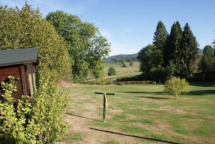 Location de vacances pour 10 personnes, avec piscine ainsi que jardin et vue, animaux acceptés à Pionsat - 3