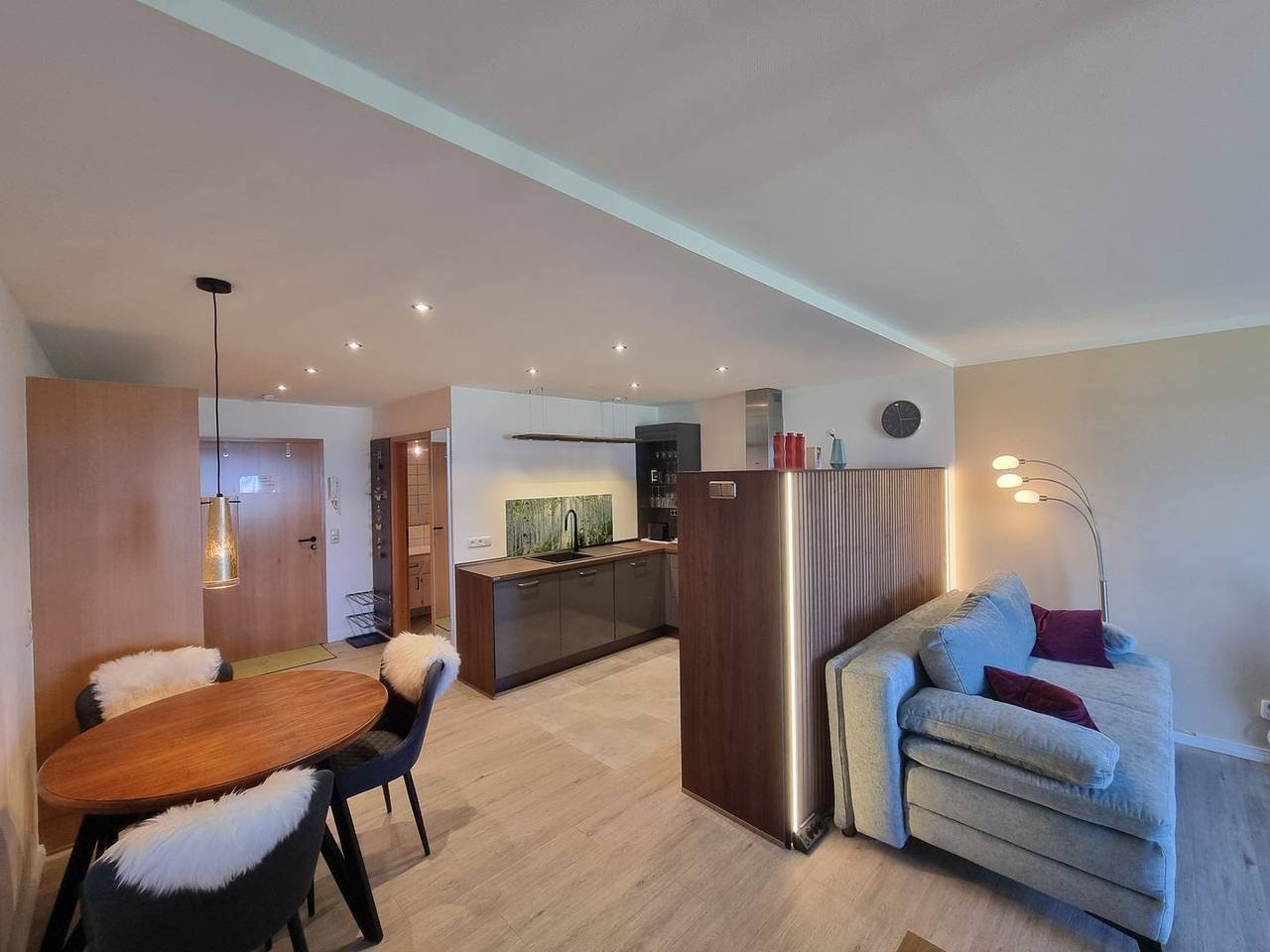 Ganze Wohnung, 1- Raum Studioappartement mit Balkon Seeseite in Wendtorfer Strand, Stein