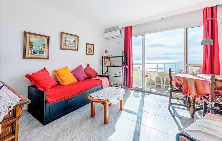 Apartamento vacacional entero, Apartamento con vistas al mar: Piscina, Terraza, AC & WiFi in La Carihuela, Torremolinos
