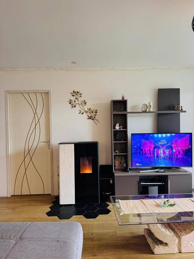 Location de vacances pour 7 personnes, avec vue et terrasse à Trangé - 3