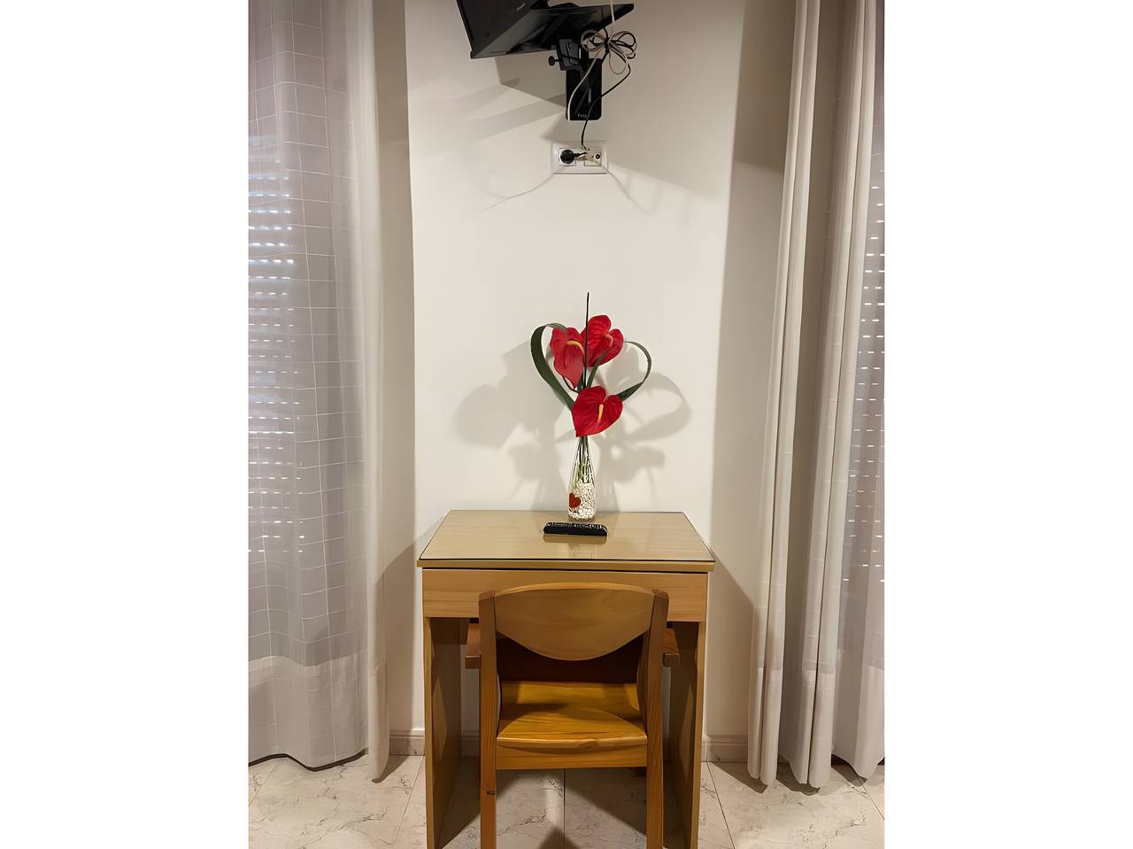 Chambre d’hôtes 'Habitació Familiar' avec balcon, Wi-Fi et climatisation in Figueras, Haut-Ampurdan