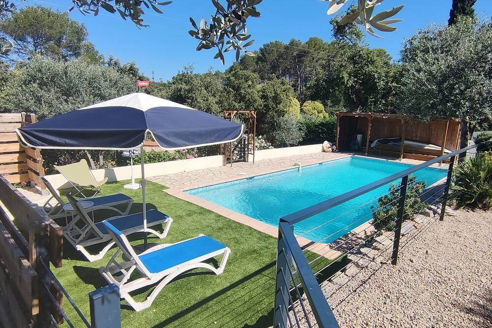 Ideal for a family, Var house with all comforts, swimming pool, bowling green, billiards, bbfoot... in Trans-en-Provence, Draguignan en omgeving