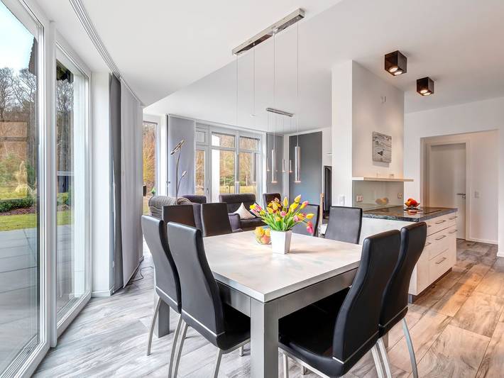 Ferienhaus für 6 Personen, mit Terrasse und Garten sowie Sauna in Karlshagen - 4