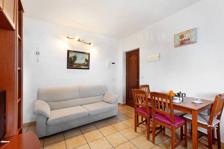 Ganze Wohnung, Ferienwohnung 'Trebol 1' mit Meerblick, Balkon und Wi-Fi in El Mocanal, Valverde