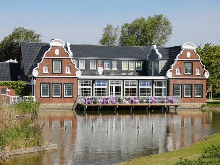 Zimmer für 4 Personen, mit Balkon und Garten sowie Sauna in Neuharlingersiel