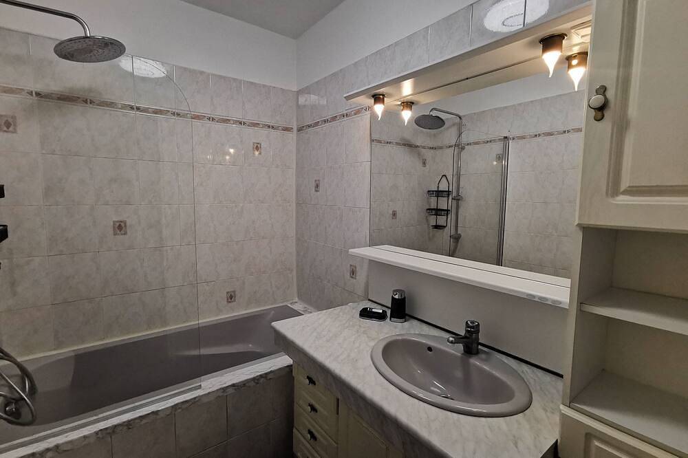 Chambre Cosy Avec Vue Seine, Proche Aéroport Orly - Séjour Idéal à Paris! in Choisy-le-Roi, Valle del Marne