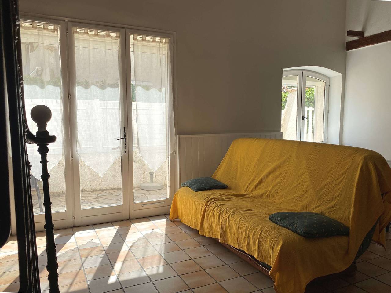 Appartement entier, Appartement T3 au calme avec extérieur privatif, proche étang, tout équipé, 3 chambres. in Balaruc-les-Bains, Côte méditerranéenne (France)