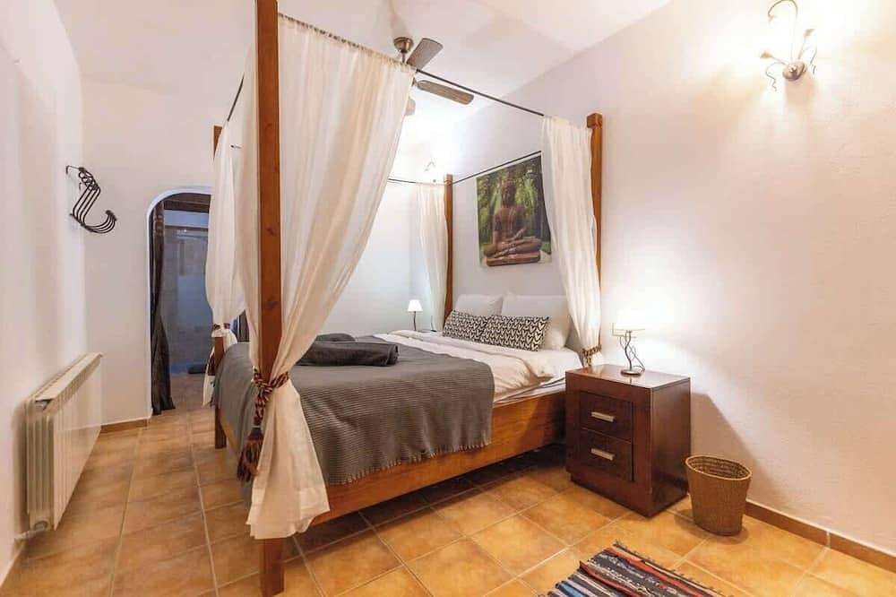 Villa Miguel - Cuatro Habitaciones Villa, Capacidad 7 in San Rafael de Sa Creu, Sant Antoni de Portmany