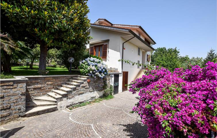 Casa de vacaciones para 8 personas, con terraza y jardín - 1
