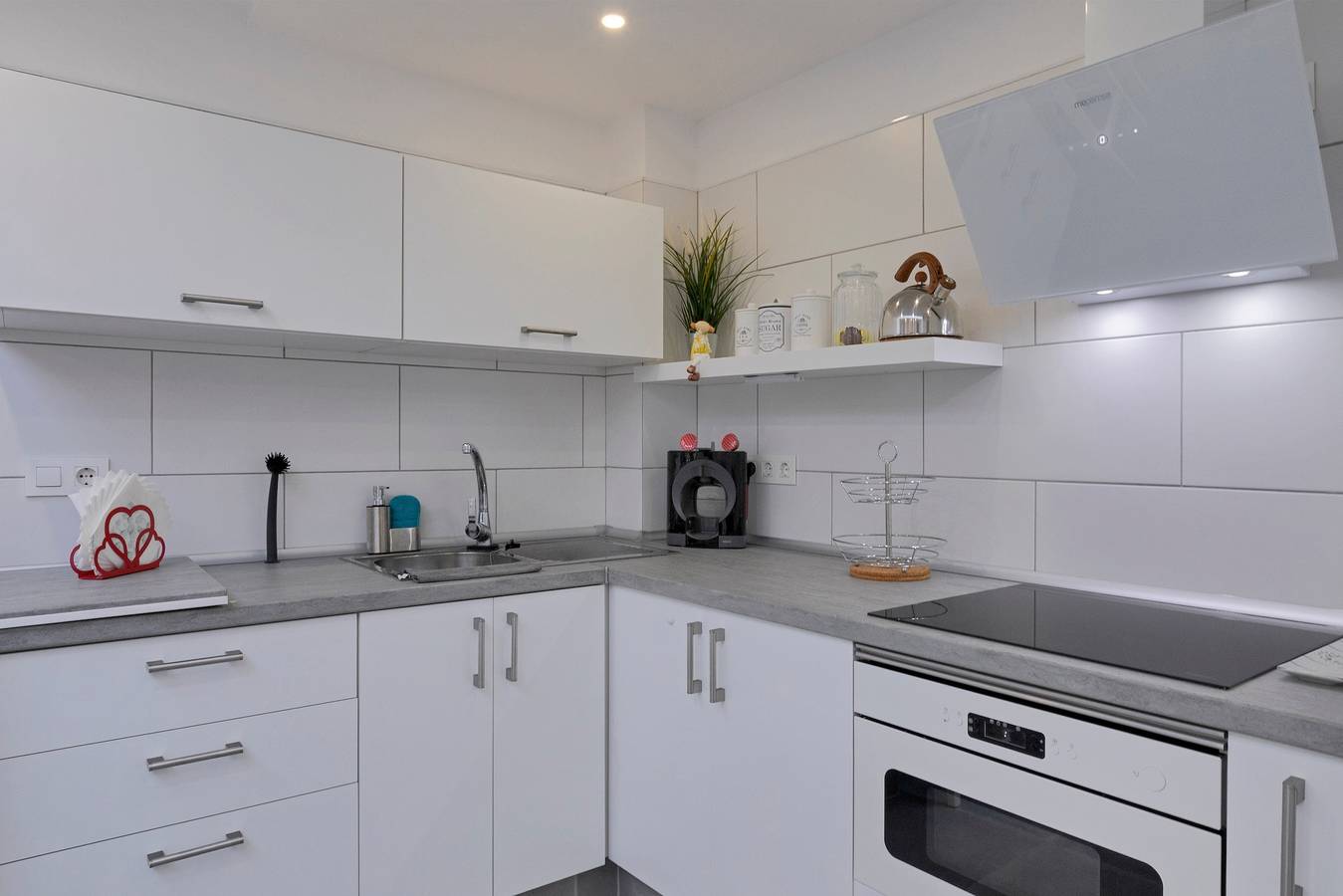 Estudio entero, Estudio de vacaciones 'Loft Cerca Del Mar Tenerife' con terraza compartida, jardín y Wi-Fi in Punta del Hidalgo, San Cristóbal de La Laguna