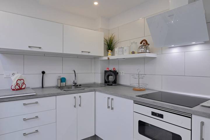 Hel enrumslägenhet, Vacation Studio 'Loft Cerca Del Mar Tenerife' with Shared Terrace, Shared Garden and Wi-Fi in Punta del Hidalgo, San Cristóbal de La Laguna