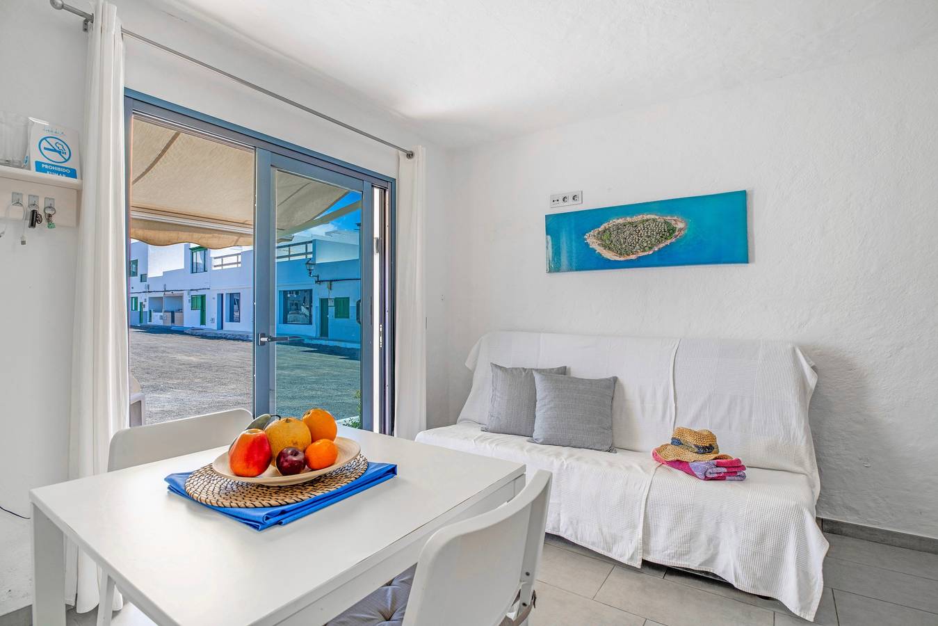 Casa de Vacaciones 'La Casita Del Mar' frente al mar, Terraza Privada y Wi-Fi in Caleta de Caballo, Teguise