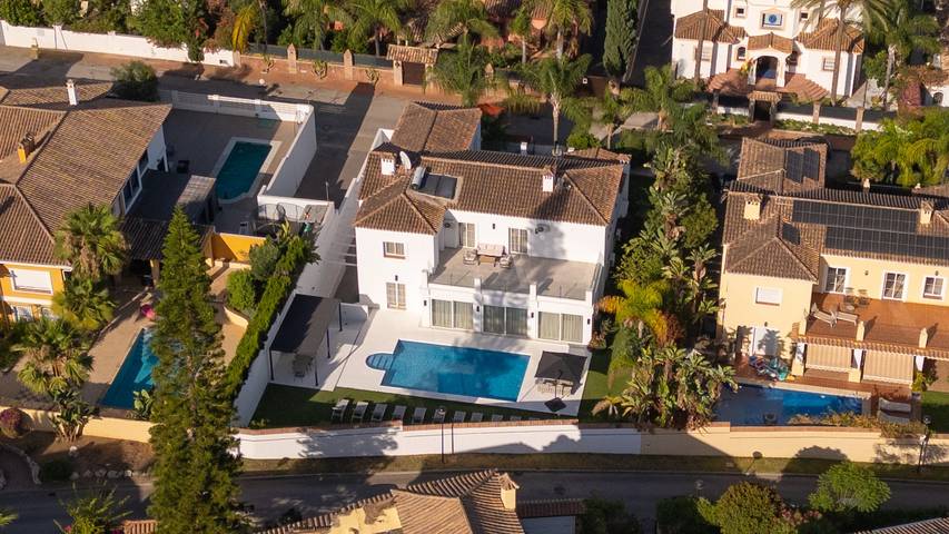 Casa rural para 10 personas, con balcón y jardín en San Pedro Alcántara