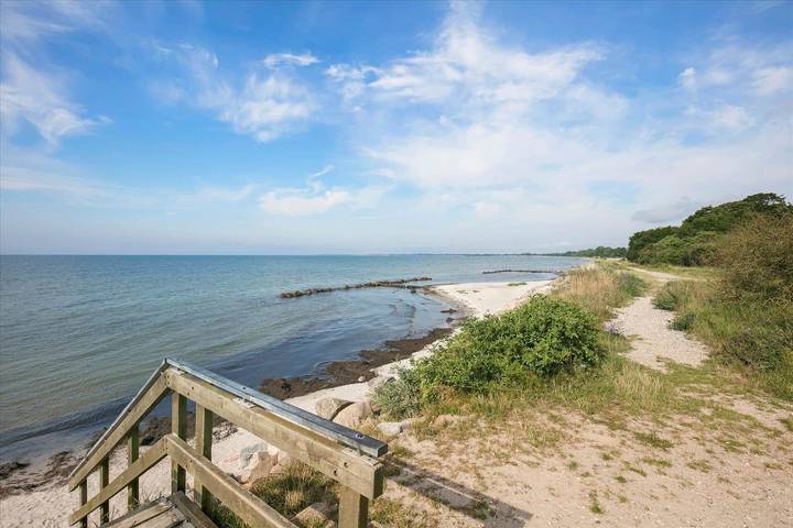 Ferienhaus für 4 Personen, mit Garten und Terrasse in Råbylille Strand - 2