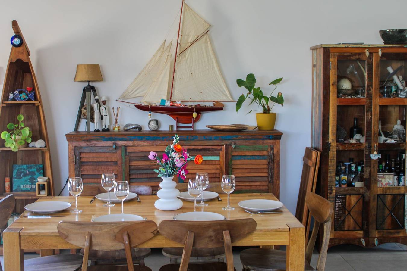 Villa Terra Nova 8 guests: Heated pool, jacuzzi, nature, 10 min ocean in Landevieille, Loire Valley