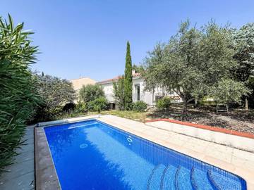 Location de vacances pour 6 personnes, avec jardin et terrasse à Montesquieu-des-Albères