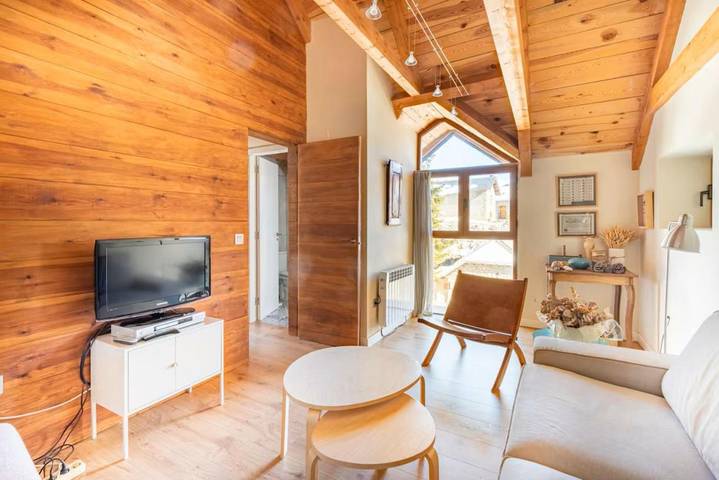 Location de vacances pour 8 personnes, avec vue dans Sandiniés