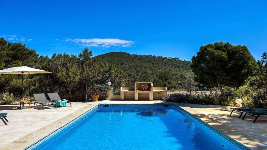Ferienhaus für 8 Personen, mit Terrasse und Garten in Es Torrent