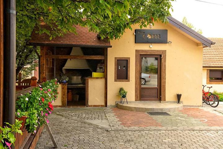 Ferienwohnung für 5 Personen, mit Terrasse und Garten