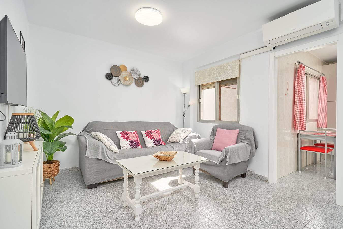 Entire apartment, Apartment "Molina 2" with Mountain View, Terrace & Wi-Fi in Nerja Centre, Nerja