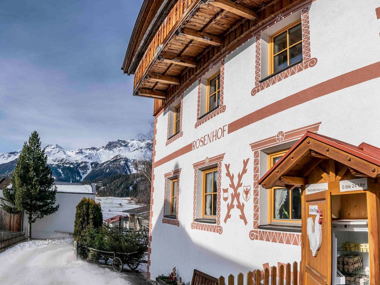 Rosenhof Apartments & Wellness & Bauernhof - Ferienwohnung Enzian in Nauderer Berge, Nauders