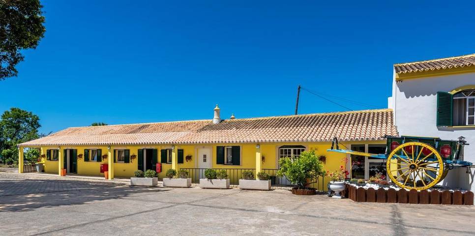 Bed and breakfast para 2 pessoas, com Terraço e Jardim e ainda Piscina and Vista em Loulé