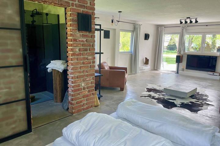2500sqm waterfront property in the Müritz National Park incl. dog laundry canoe Sup bikes in Roggentin (Mirow), Mirow