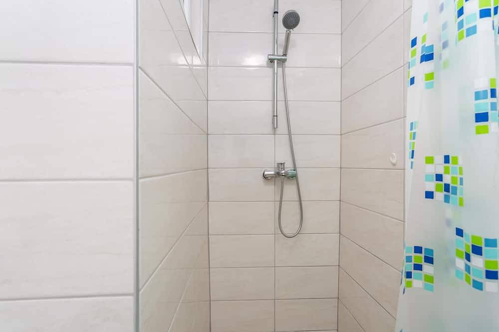 Ganze Wohnung, Nice apartment in Stara Baska with house sea view in Punat, Krk