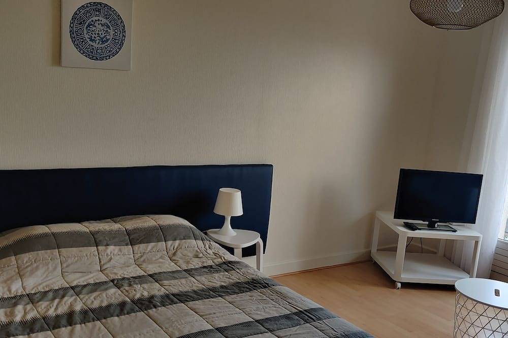 Apartamento entero, Comfortable studio with balcony in Chatel Guyon in Châtelguyon, Parque Natural Regional Volcans d'Auvergne