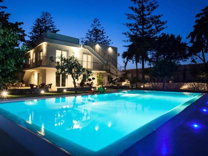 Gîte pour 7 personnes, avec piscine et jardin à Donnalucata - 3