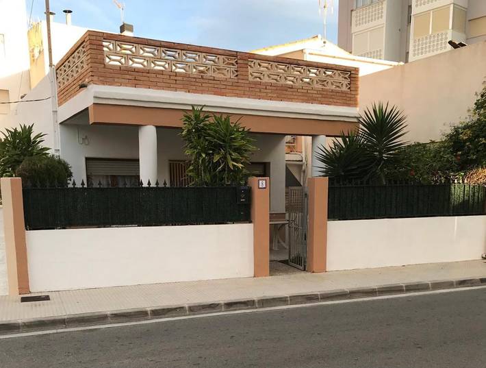 Apartamento para 6 personas, con Terraza además de Jardín y Vistas en Miramar