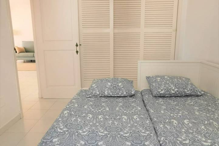 Gîte pour 5 personnes, avec terrasse ainsi que jardin et piscine à Son Parc - 3