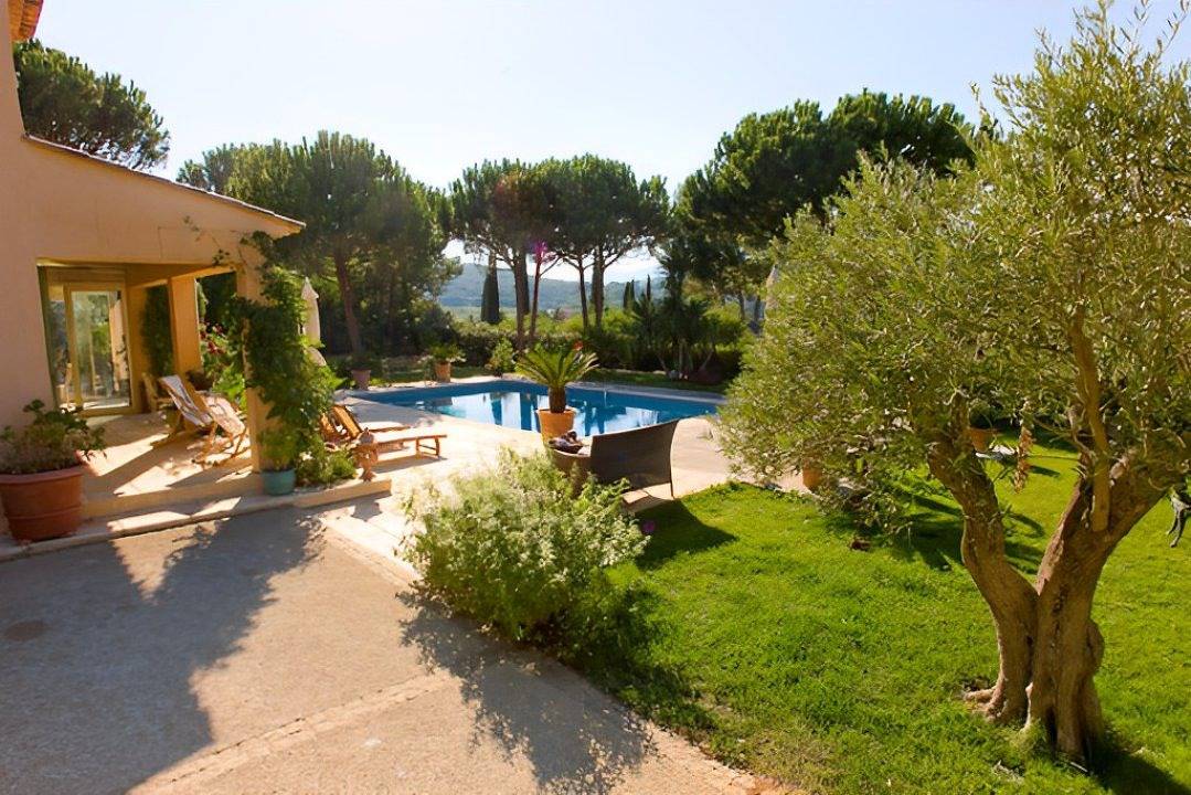 La Paressanne - Chambre sur Jardin in La Croix-Valmer, Région de Draguignan