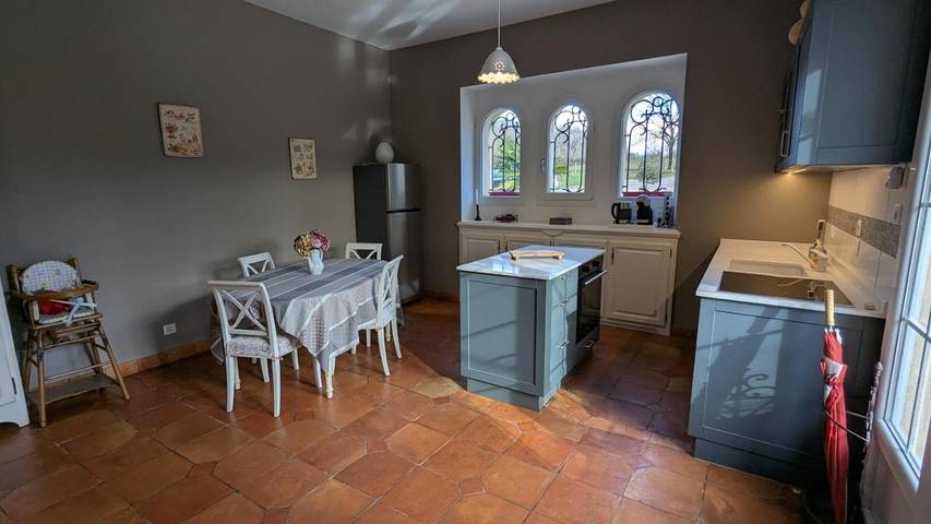 Location de vacances pour 4 personnes, avec vue et jardin ainsi que piscine et terrasse à Cénac - 4