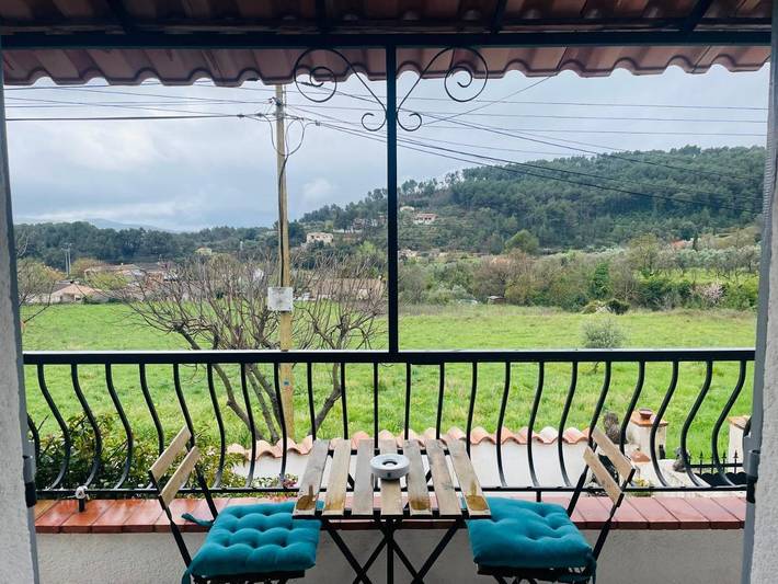 Gîte pour 4 personnes, avec balcon ainsi que vue et jardin à Callas - 2