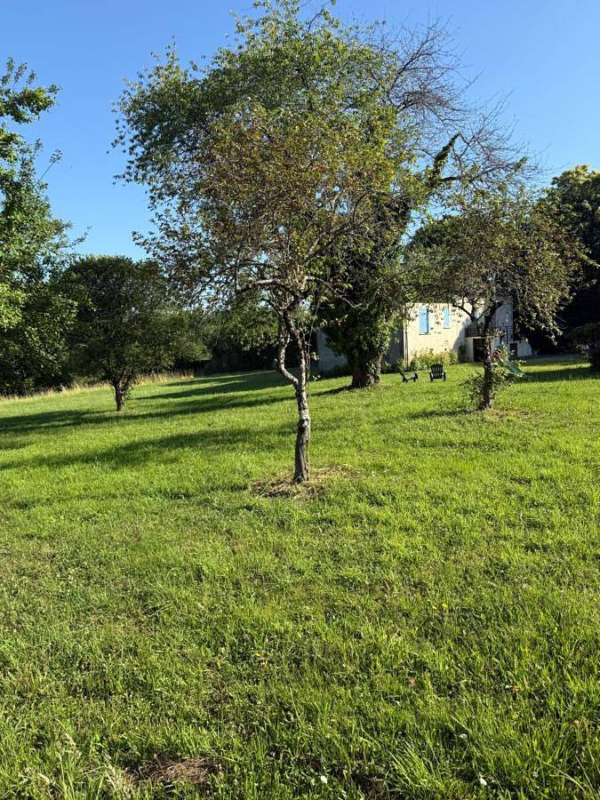 Location de vacances pour 6 personnes, avec vue et jardin, animaux acceptés à Lanouaille - 2