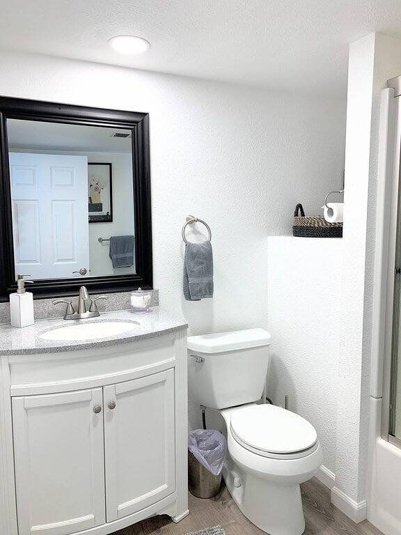 2 Master Suites with King beds fast Wifi in Centennial, Arapahoe County