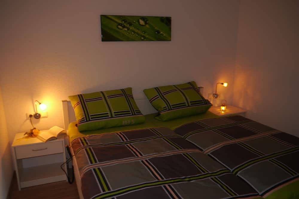 Ganze Wohnung, Barrierefrei, familienfreundlich, Spielplatz im Garten in Bad Brambach, Chemnitz und Umgebung