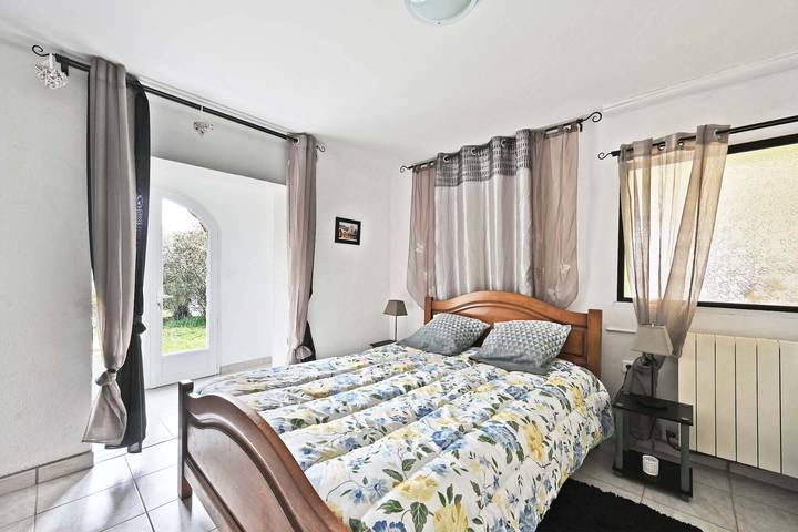 Appartement de vacances pour 5 personnes, avec piscine ainsi que terrasse et jardin en Ardèche - 4
