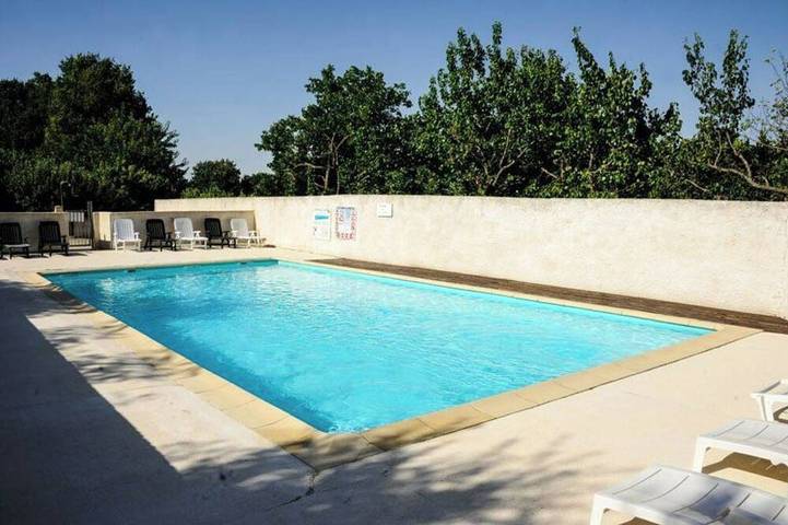 Gîte pour 6 personnes, avec jardin à Saint-Jean-de-Maruéjols-et-Avéjan