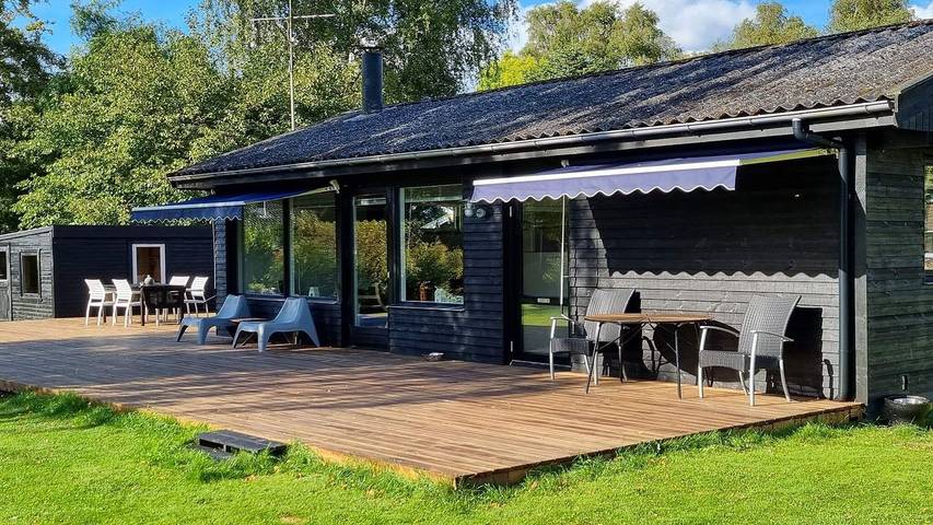 Ferieudlejning for 4 personer, med have i Holbæk